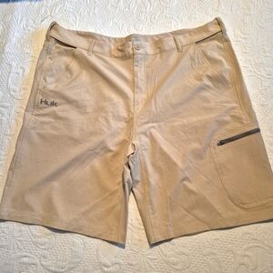 Huk men's size XXXL Performance Fishing shorts, flex waist, tan 5 pockets, EUC